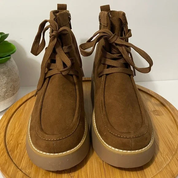 Sonoma Lace-Up Platform Moc Toe Ankle Boots - Picture 2 of 9